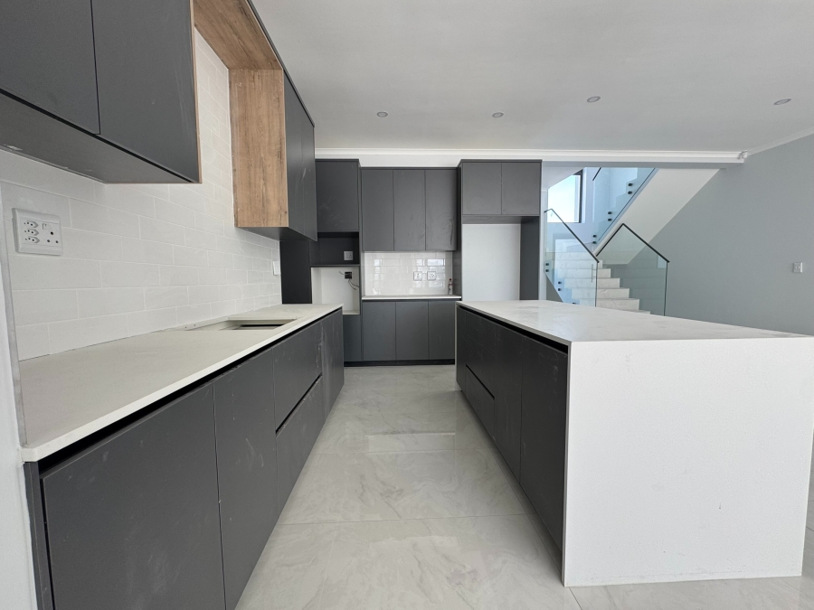 4 Bedroom Property for Sale in Sandown Western Cape